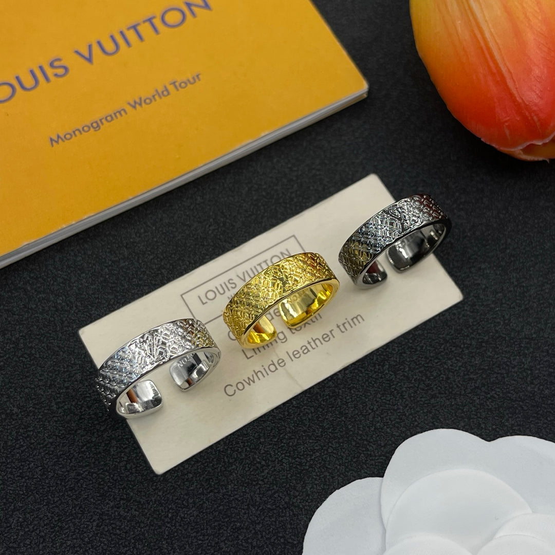 Chic Engraved Metal Ring