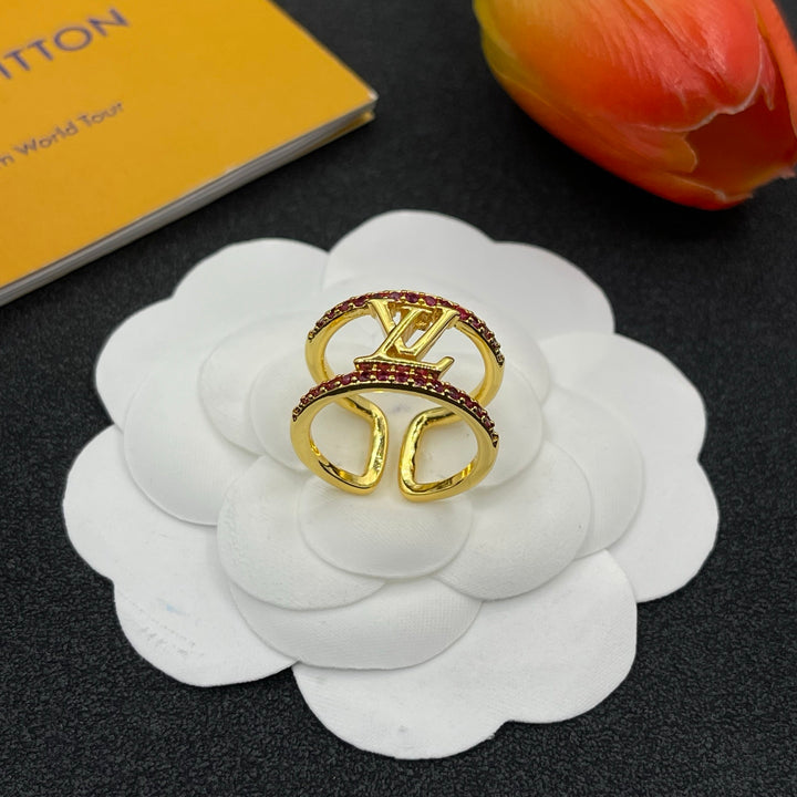 Elegant two-tone gemstone ring