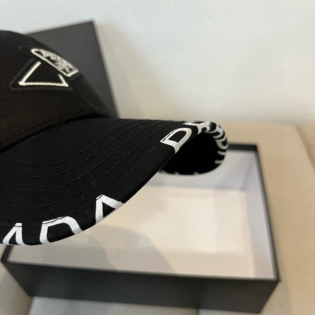 Irregular Triangle Badge Baseball Cap