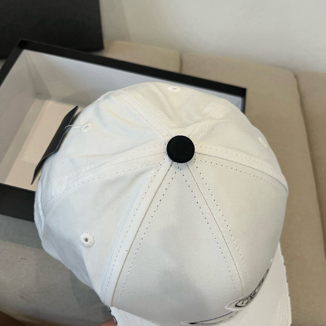 Irregular Triangle Badge Baseball Cap
