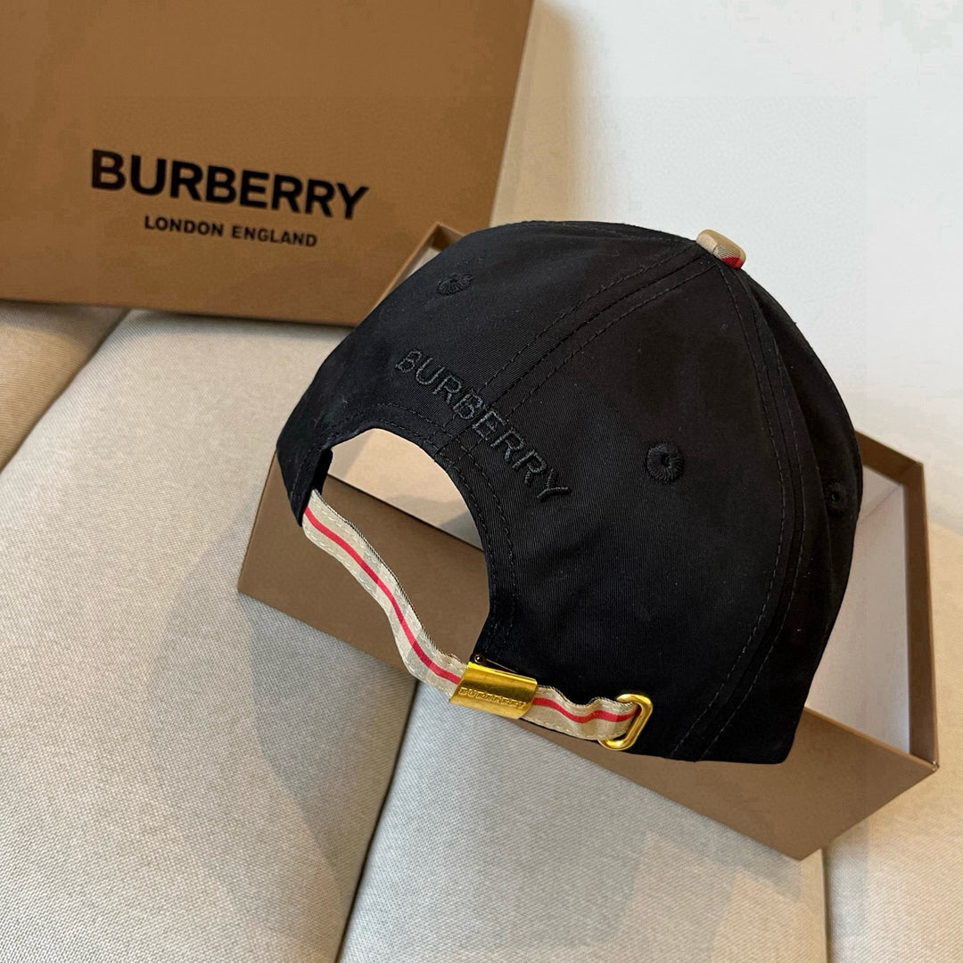 4-color plaid-trimmed design baseball cap