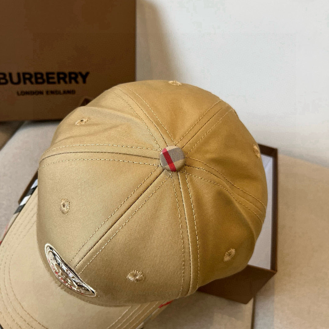 4-color plaid-trimmed design baseball cap