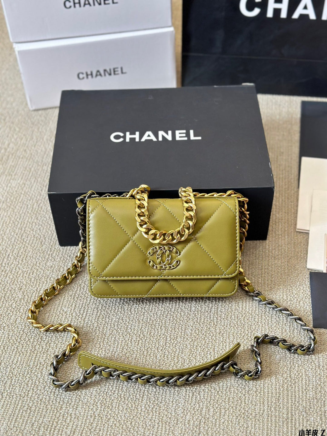 6-color sheepskin gold chain leather handbag