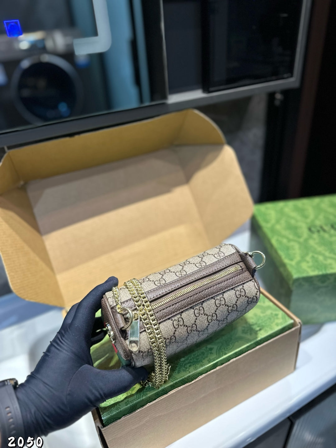 Fashionable letter chain shoulder bag