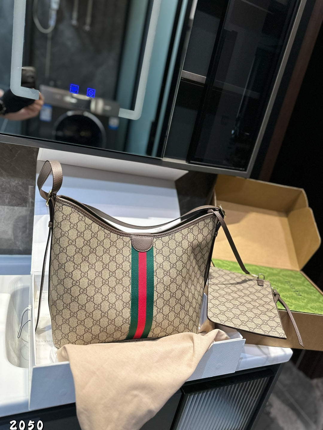 Classic striped shoulder bag