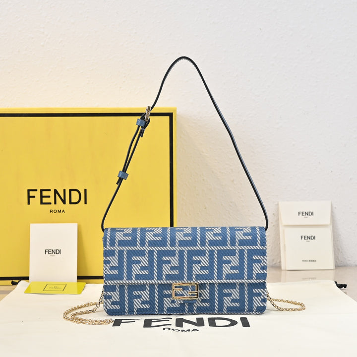 Classic double F-print chain handbag