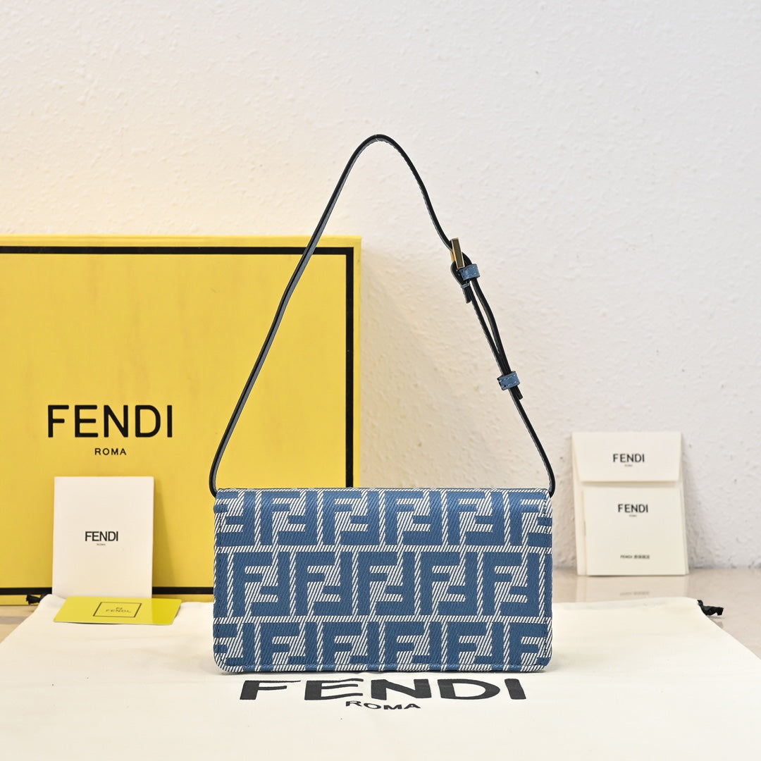 Classic double F-print chain handbag