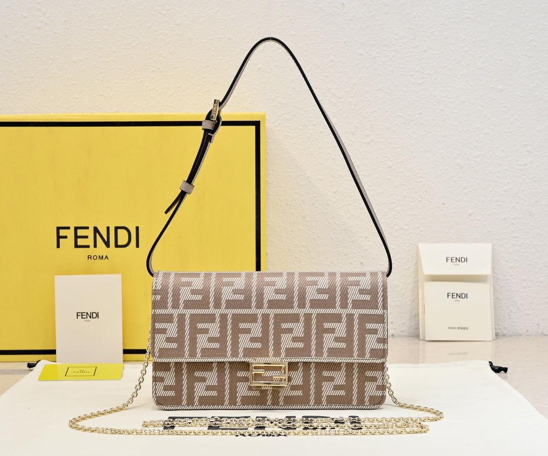 Classic double F-print chain handbag