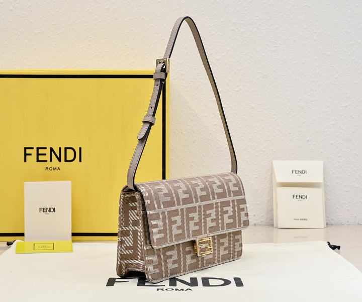 Classic double F-print chain handbag