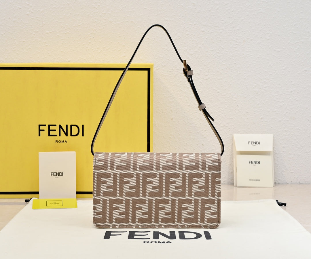 Classic double F-print chain handbag