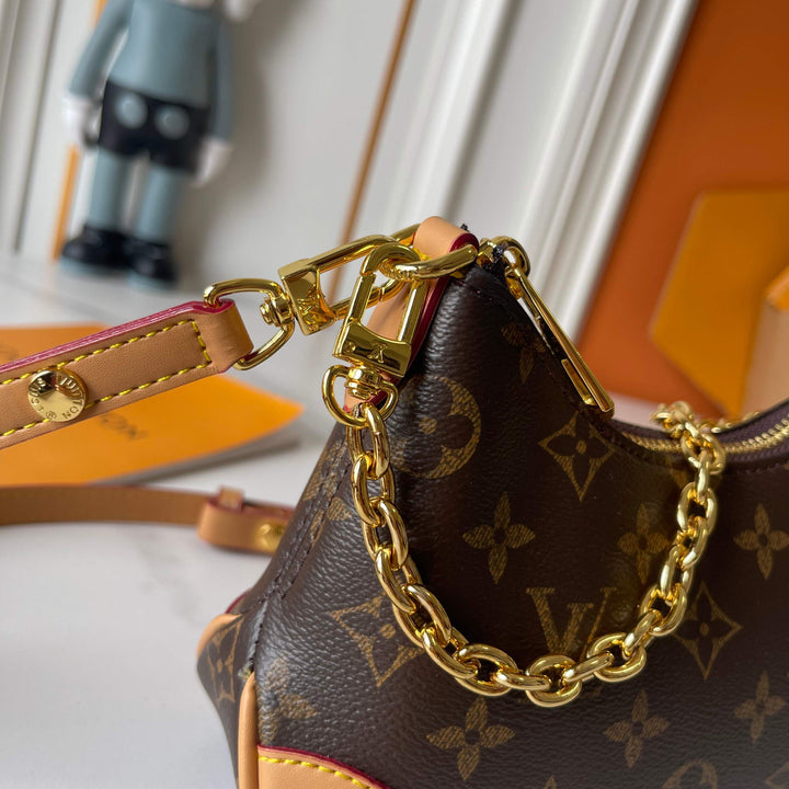 Two-tone four-leaf clover print horn handbag