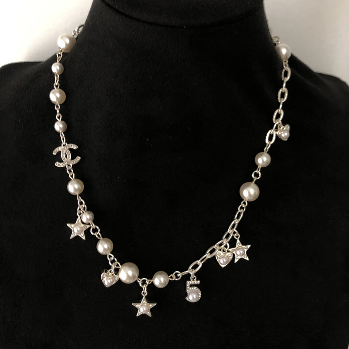Multi-Element Combination Pearl Necklace