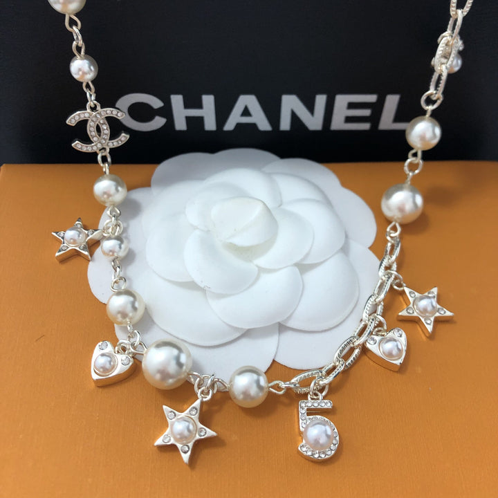 Multi-Element Combination Pearl Necklace
