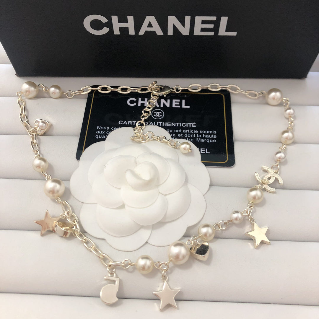 Multi-Element Combination Pearl Necklace