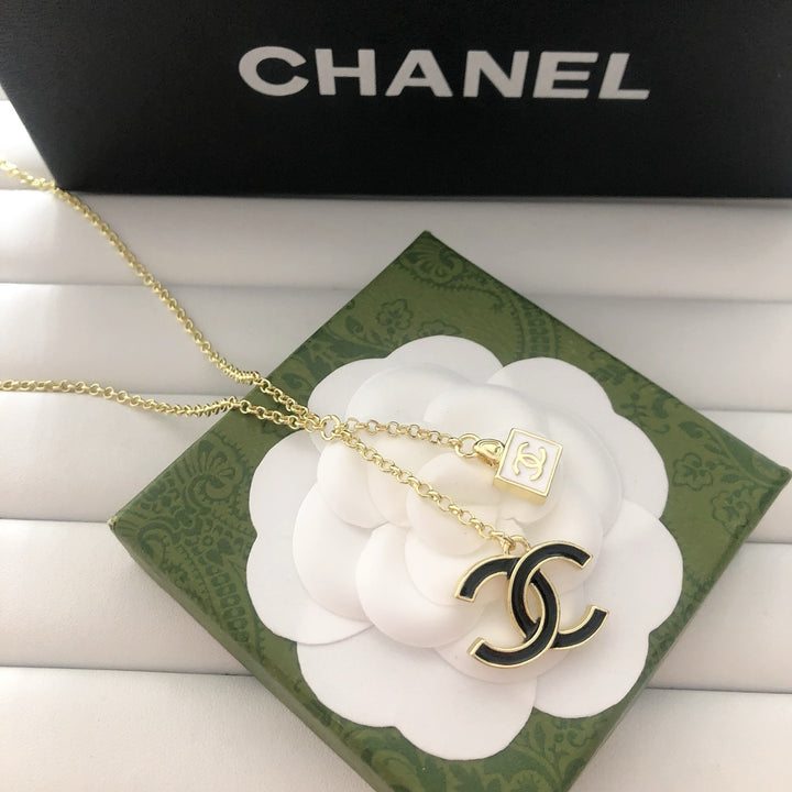 Elegant Gold Double - C Chain Necklace