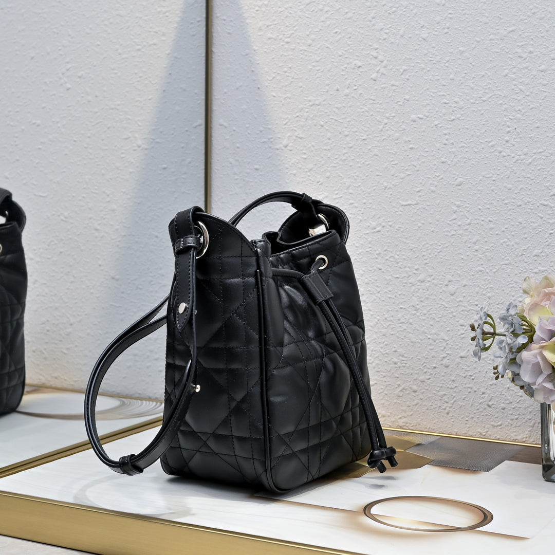 Three-color printed drawstring bucket bag