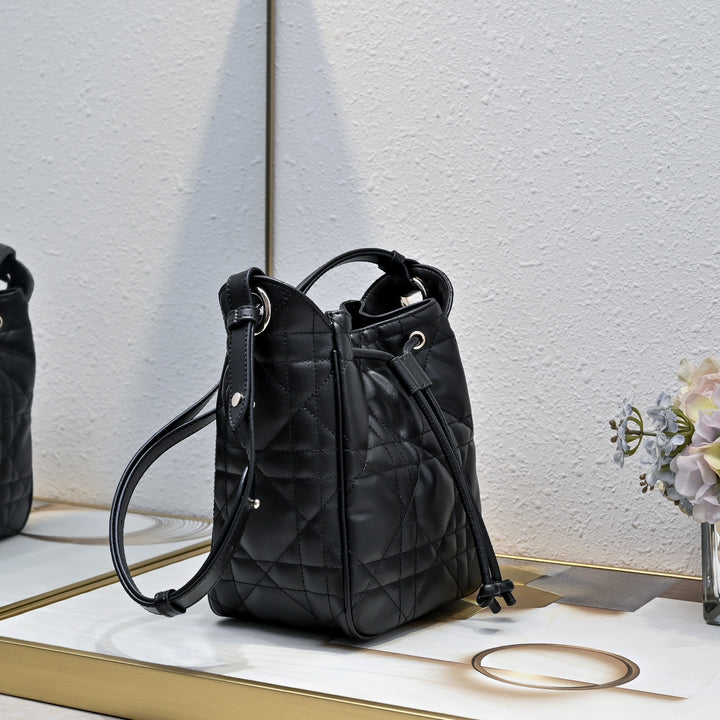 Three-color printed drawstring bucket bag