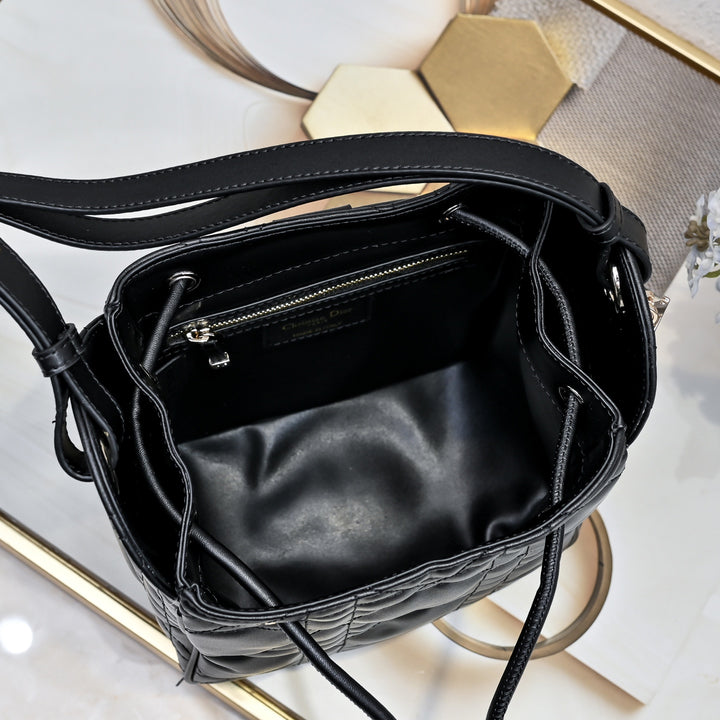 Three-color printed drawstring bucket bag