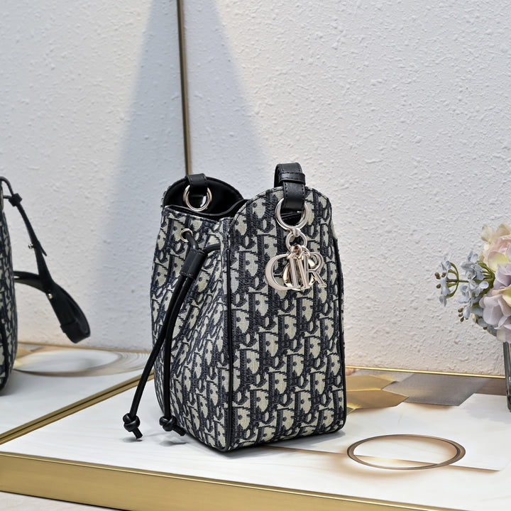 Three-color printed drawstring bucket bag