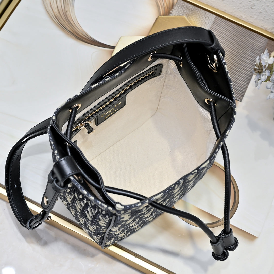 Three-color printed drawstring bucket bag