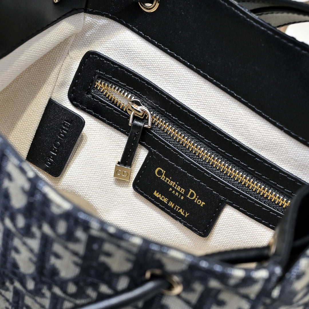 Three-color printed drawstring bucket bag