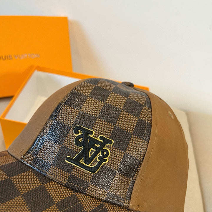 Two-tone retro plaid patchwork baseball cap