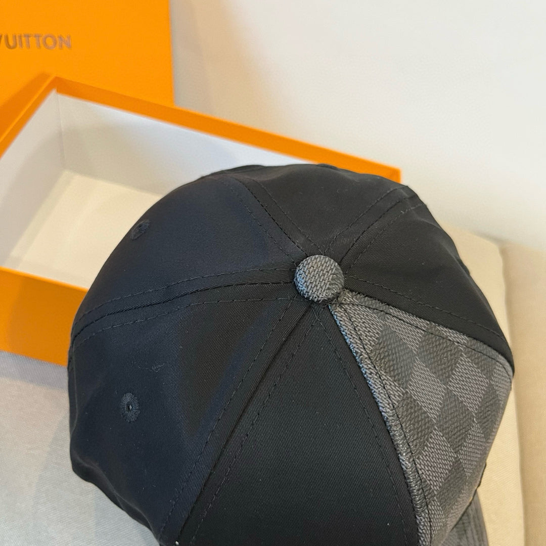 Two-tone retro plaid patchwork baseball cap