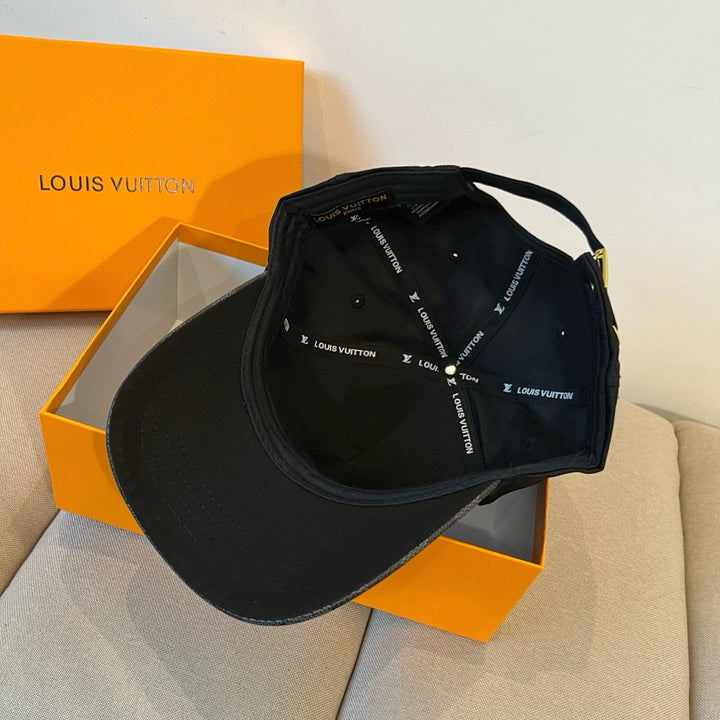 Two-tone retro plaid patchwork baseball cap