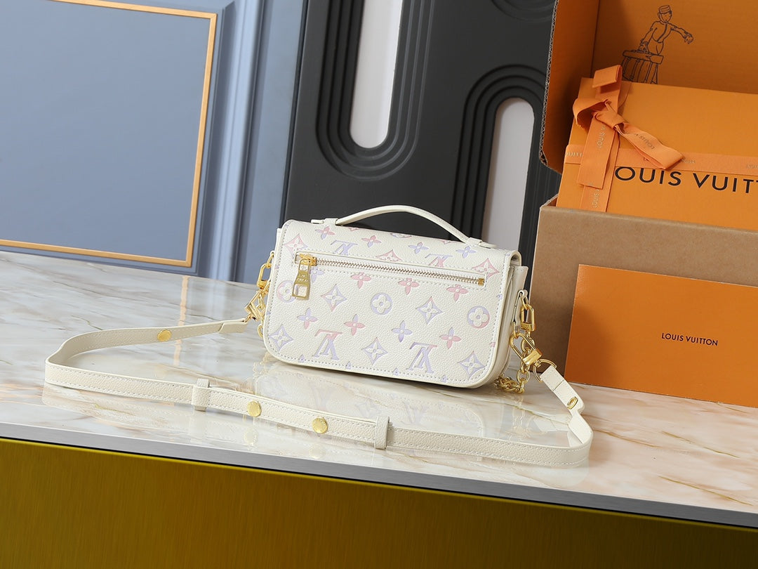 Colorful Alphabet Chain Crossbody Bag