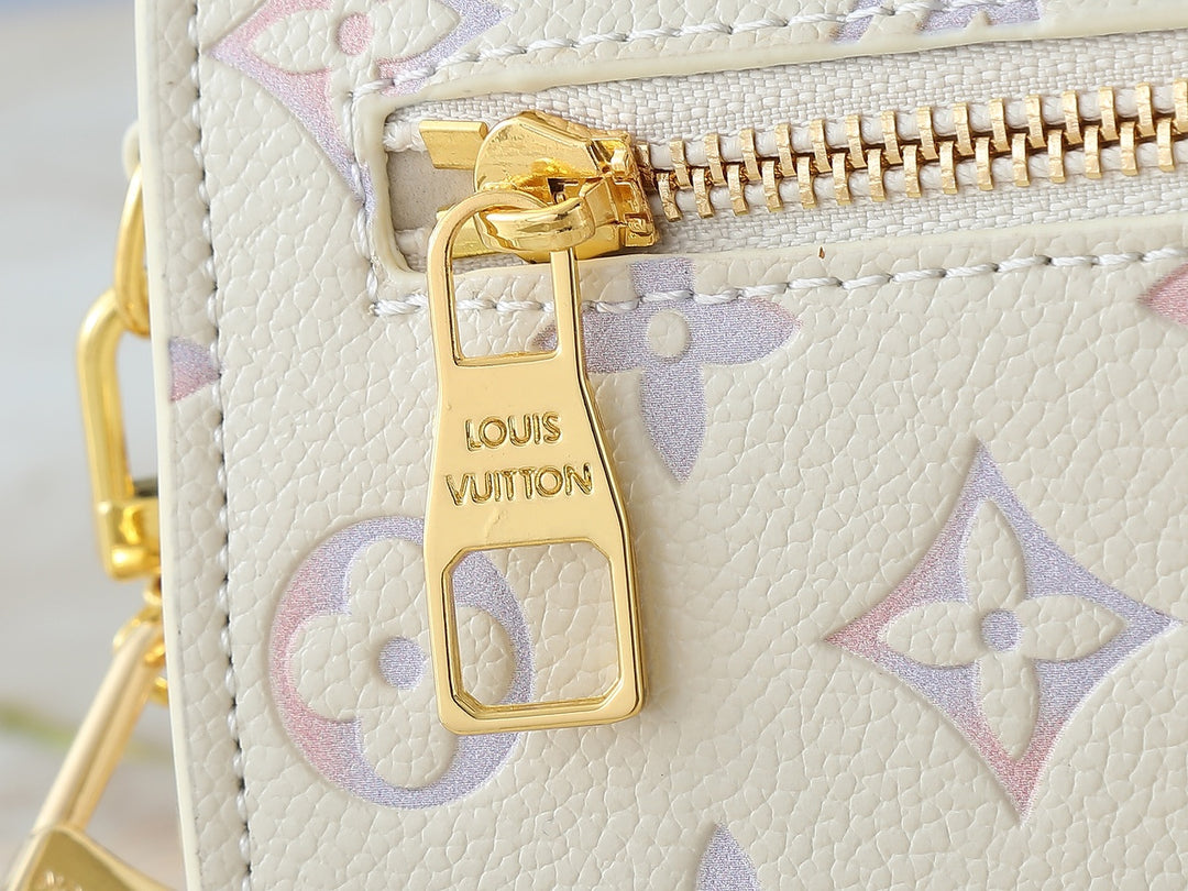 Colorful Alphabet Chain Crossbody Bag