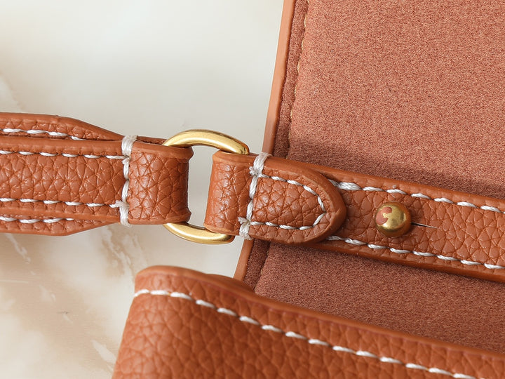 Two-in-one lock buckle leather shoulder bag