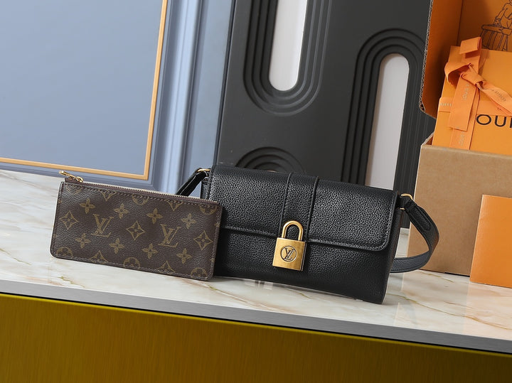 Two-in-one lock buckle leather shoulder bag