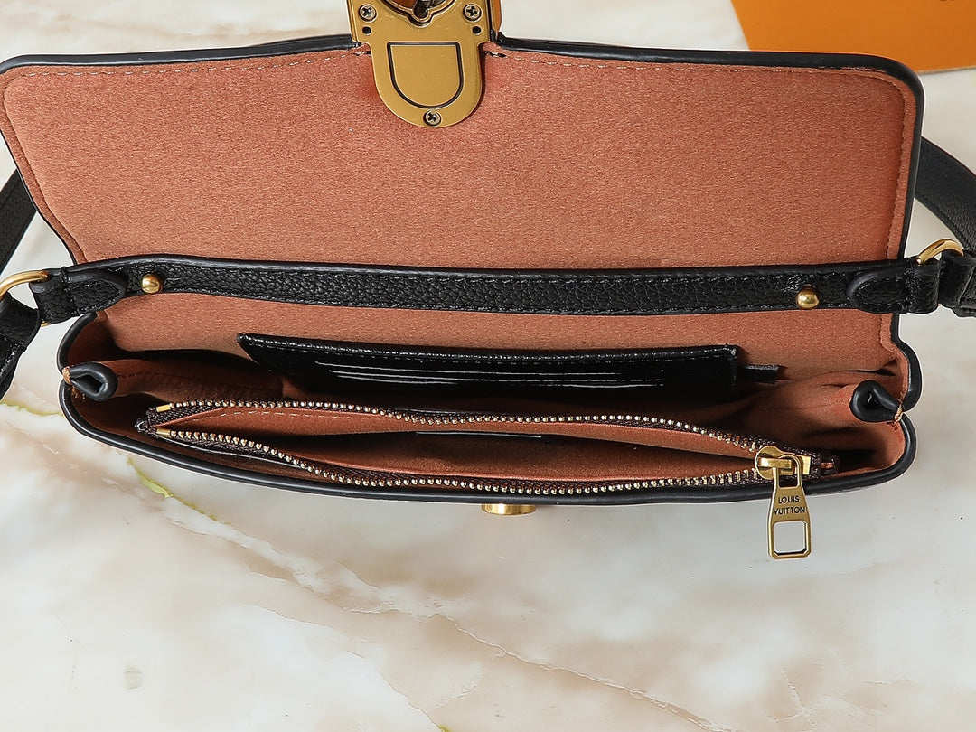 Two-in-one lock buckle leather shoulder bag