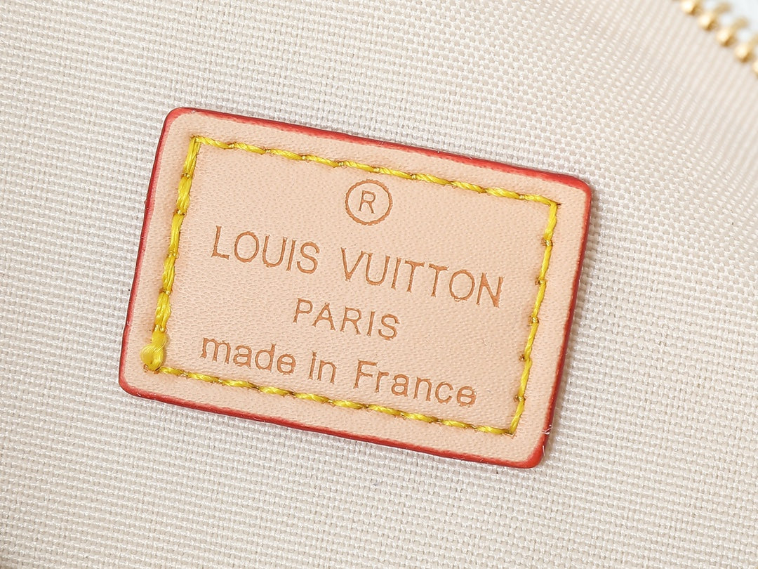 3 stylish plaid chain bags