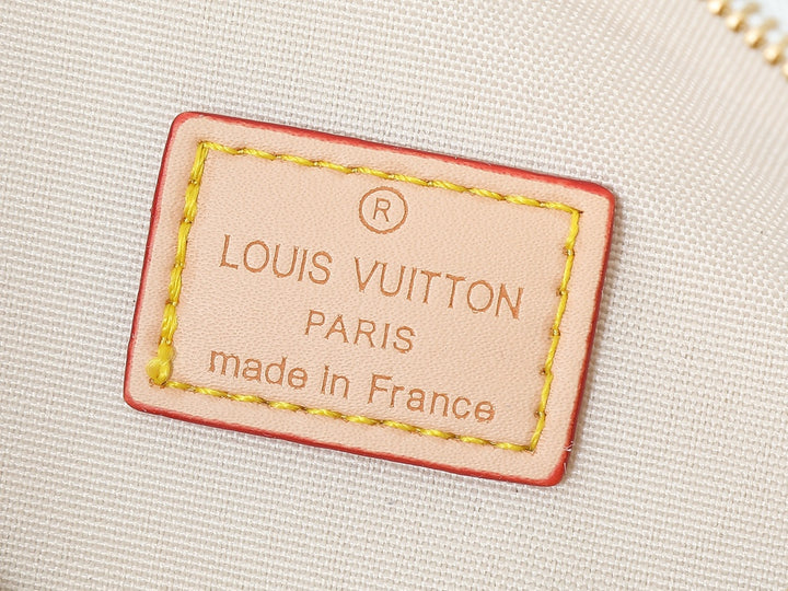 3 stylish plaid chain bags