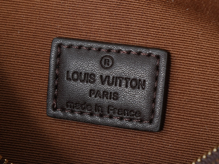 3 stylish plaid chain bags