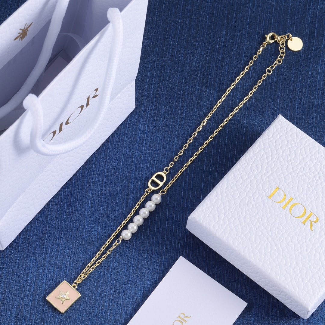 Pearl - Decorated Gold Chain Necklace