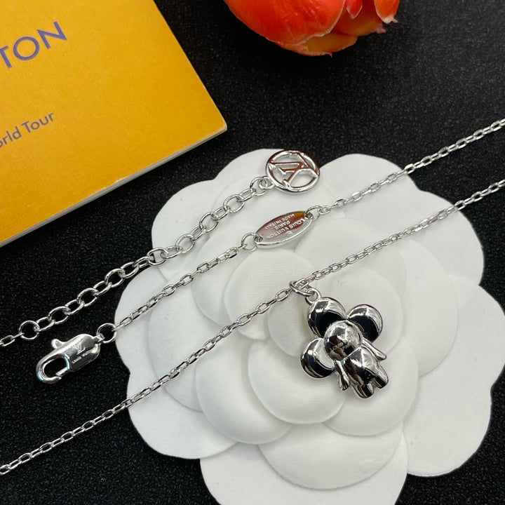 Silver Chain Flower Pendant Necklace