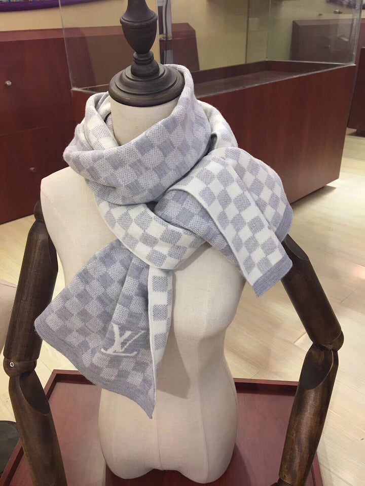 Two-tone plaid scarf