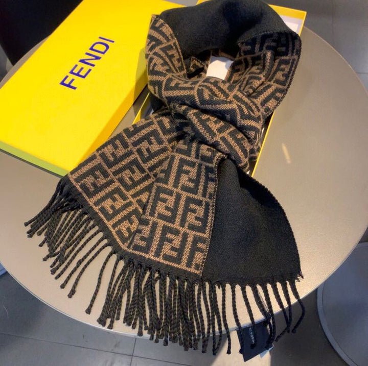Double F printed tassel knit scarf