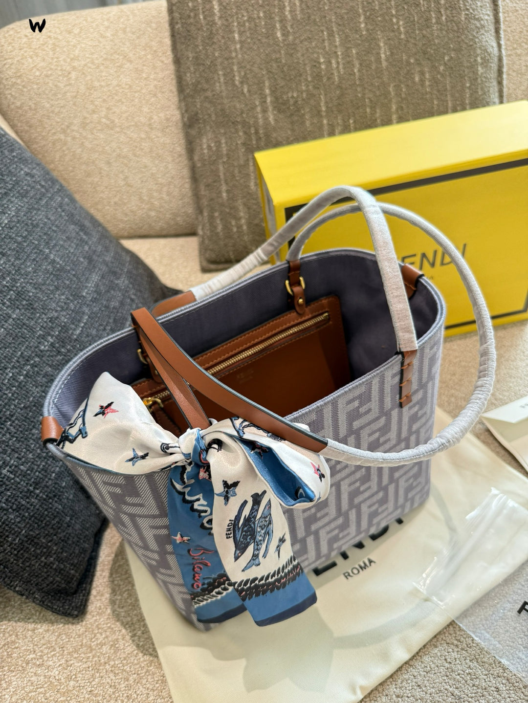 Fashionable printed silk scarf handbag