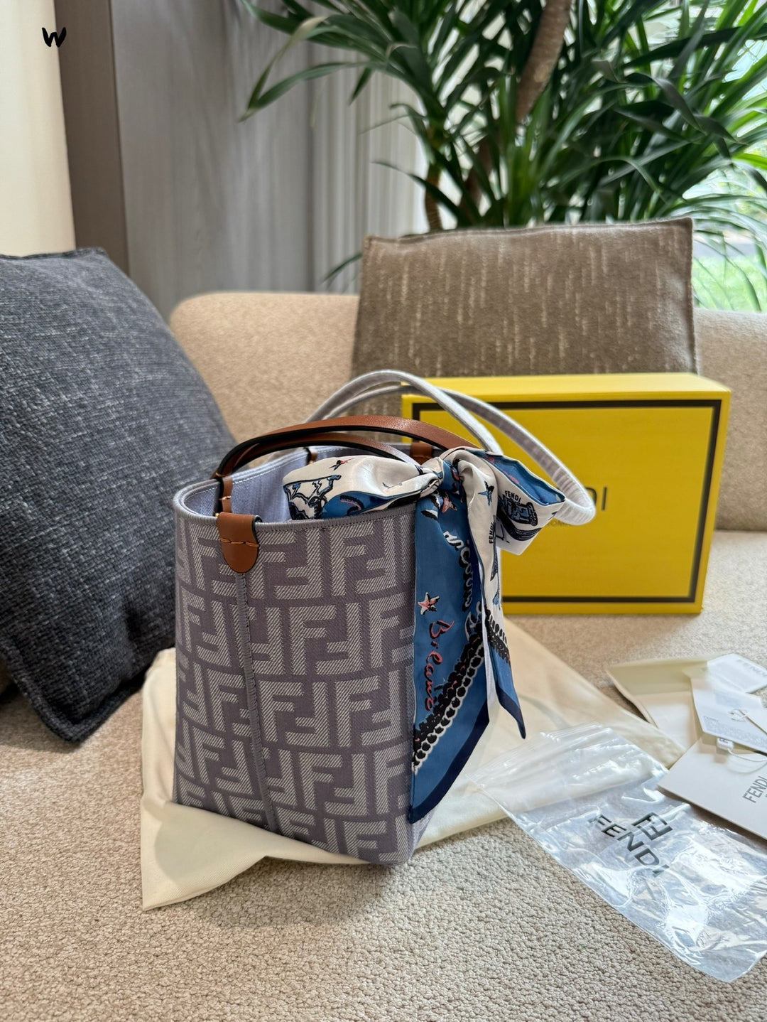 Fashionable printed silk scarf handbag