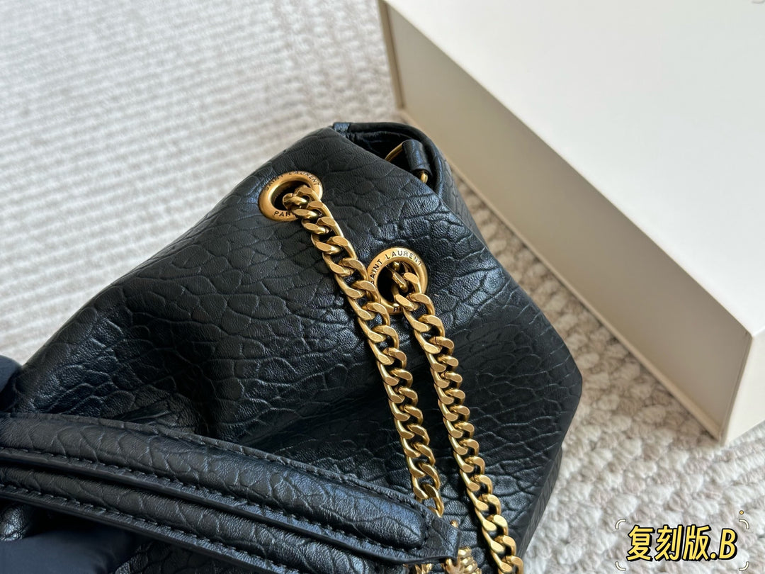 Fashionable Textured Black Chain Handbag