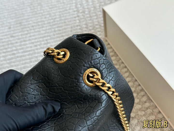 Fashionable Textured Black Chain Handbag