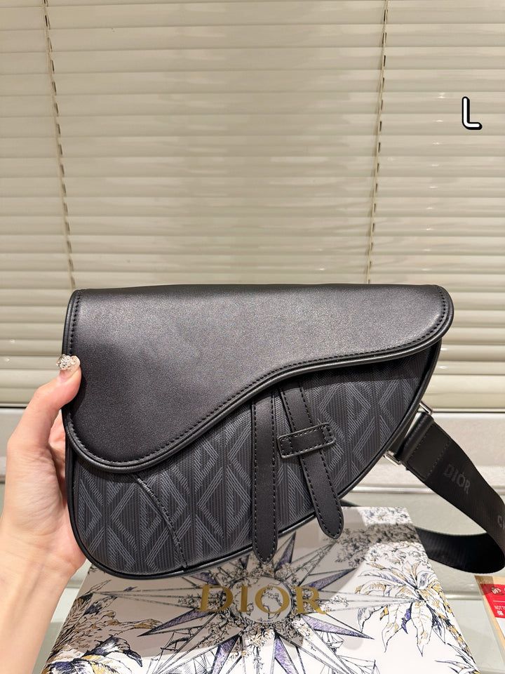 4-color elegant printed saddle bag