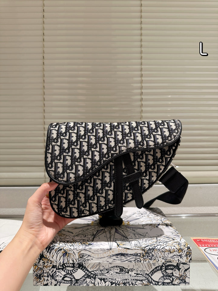 Fashionable woven letter logo saddle bag