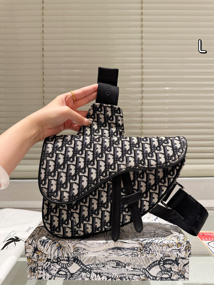 Fashionable woven letter logo saddle bag