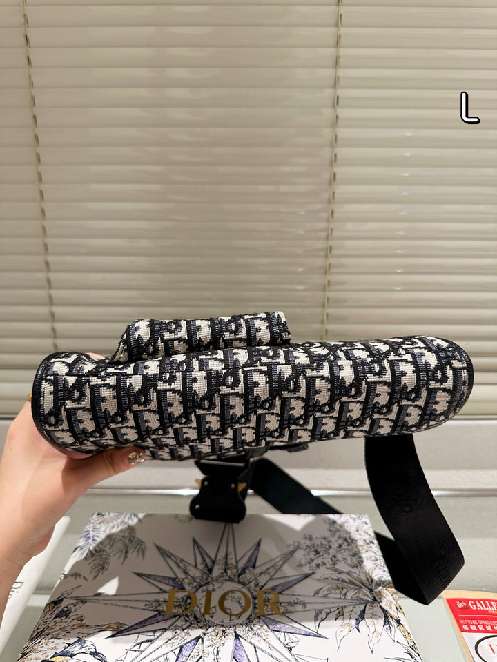 Fashionable woven letter logo saddle bag