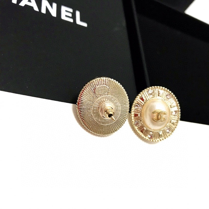 Elegant Oval Pearl Rhinestone Earrings