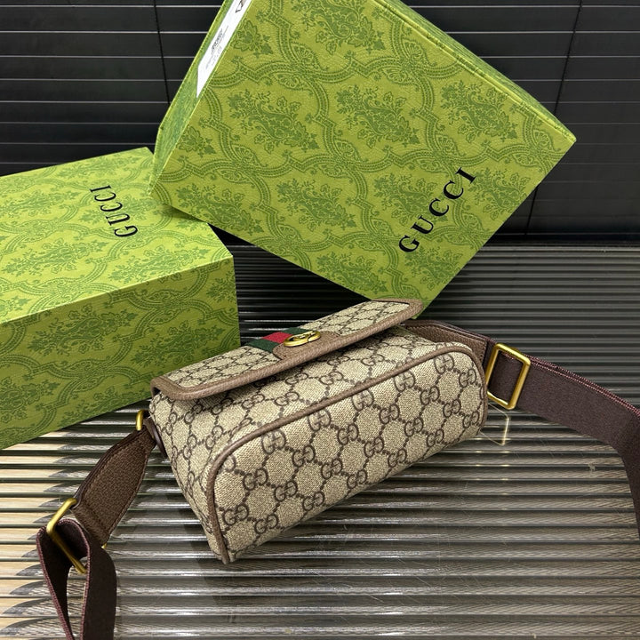 Double G Logo Flip Messenger Bag